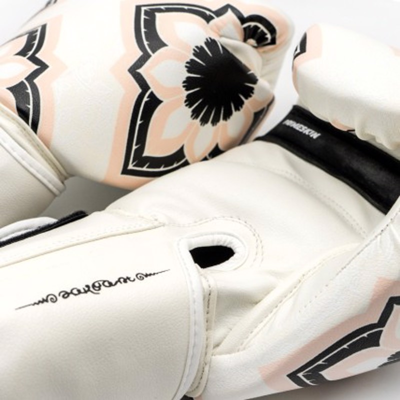 FUJIMAE SAK YANT 2 GNTIA MUAY THAI -white/pink